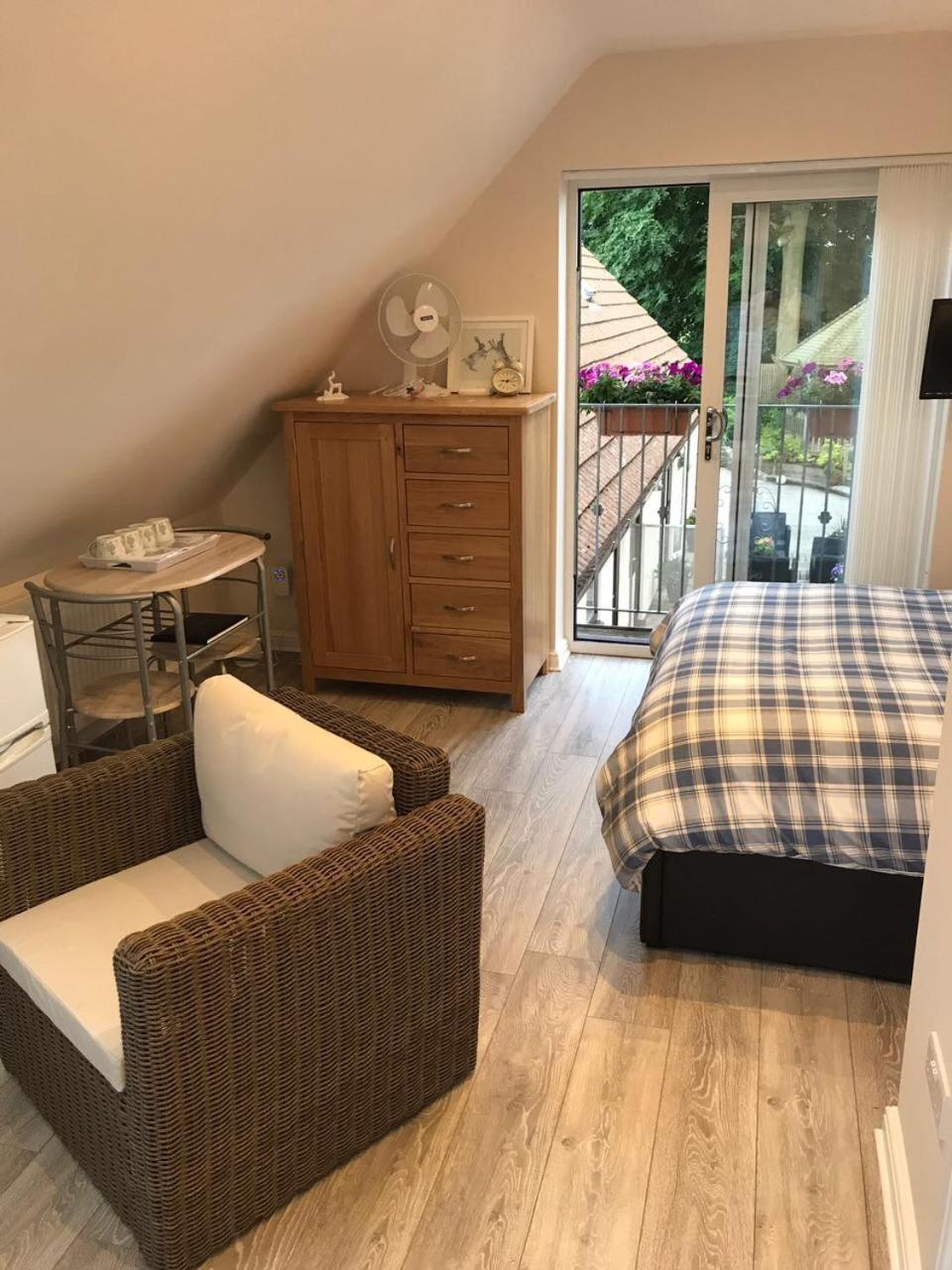 The Firs - Englefield Studio Bed and Breakfast Douglas Exterior foto