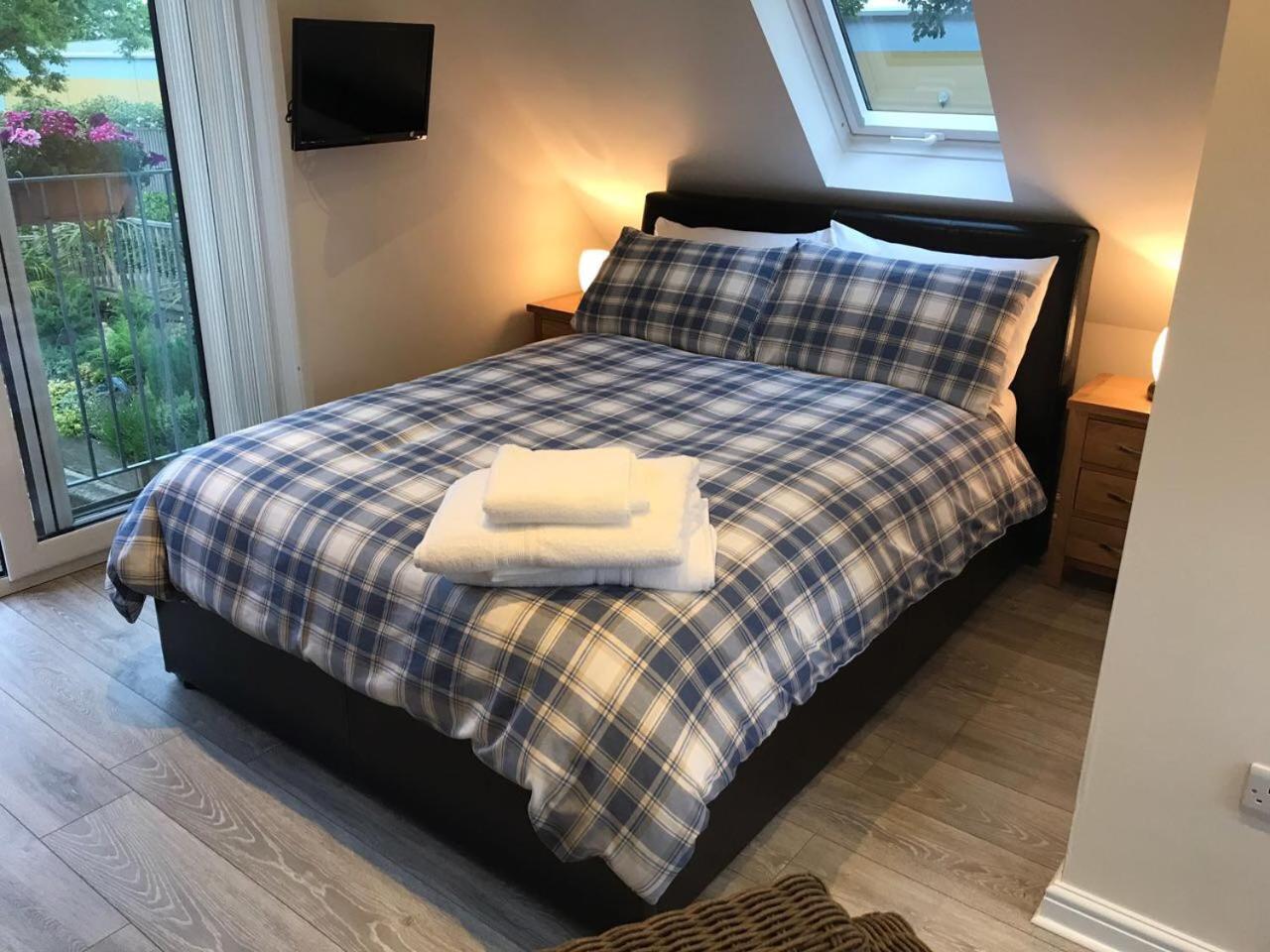 The Firs - Englefield Studio Bed and Breakfast Douglas Exterior foto